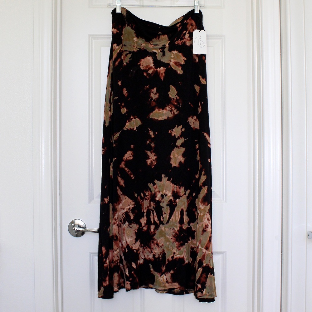 Handmade tie dye Merona yoga maxi skirt by Hue Revival